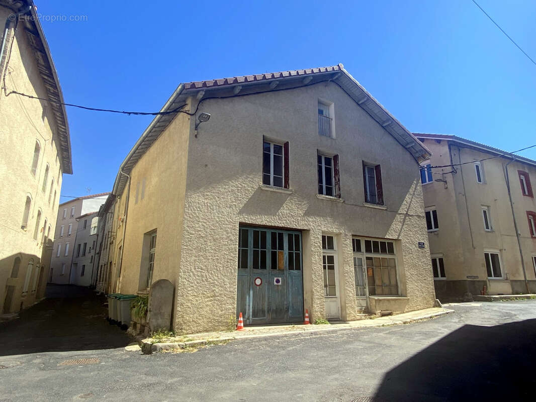 Maison à CRAPONNE-SUR-ARZON