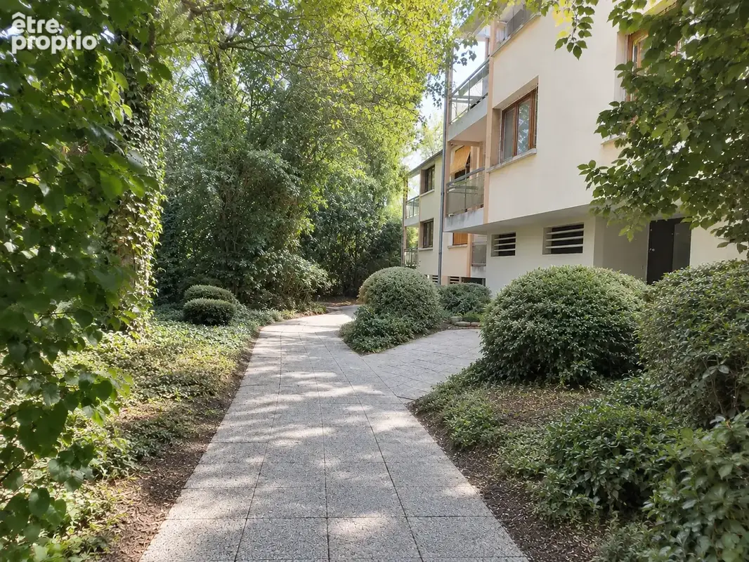 Appartement à VERRIERES-LE-BUISSON