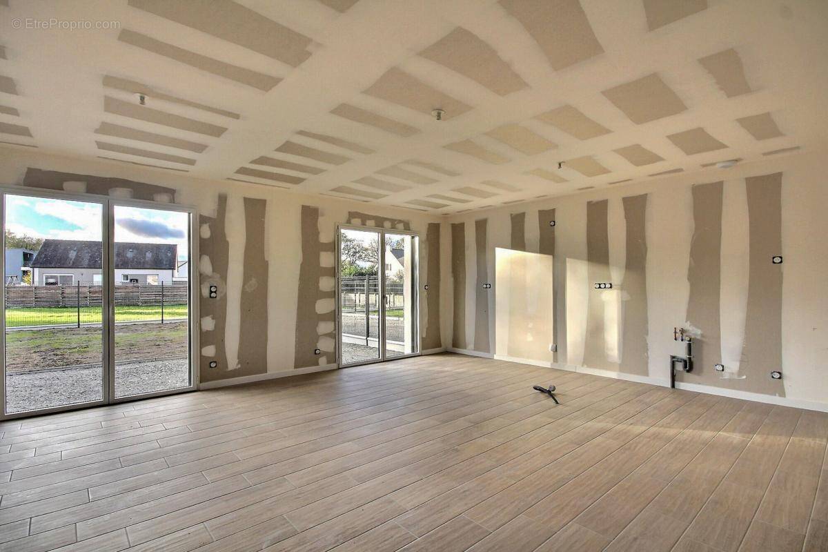 Maison à LA CHAPELLE-DES-MARAIS