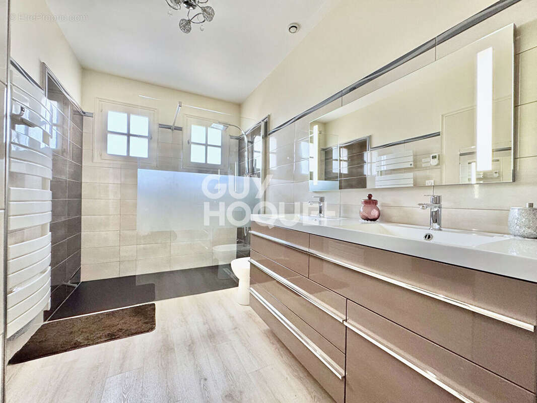 Maison à GUJAN-MESTRAS