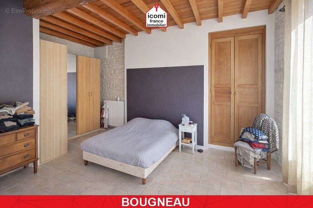 Maison à BOUGNEAU