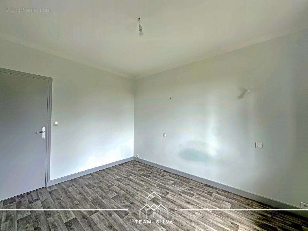 Maison 120 m² à Solaize  - photo 28