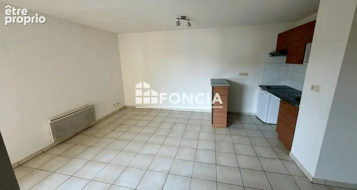Beau t2 de 43 m2 avec bamlcon parking vendu libre d occupation - photo 4