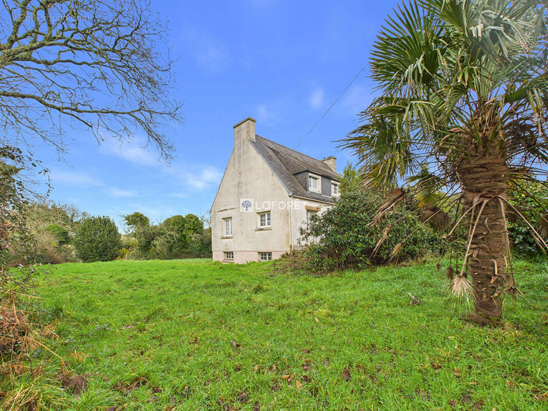 Maison à PEUMERIT
