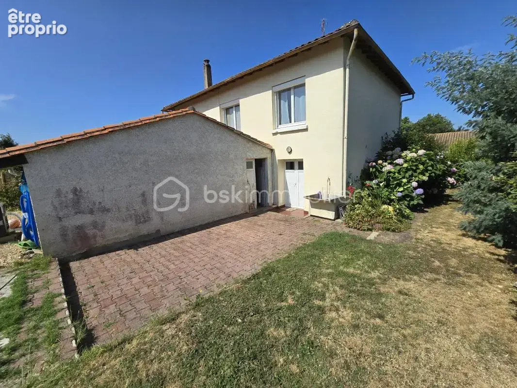 Maison de 120 m2 avec 4 chambres, 2 salles d'eau, une piscine sur un terrain de 828 m2 !!! - photo 5