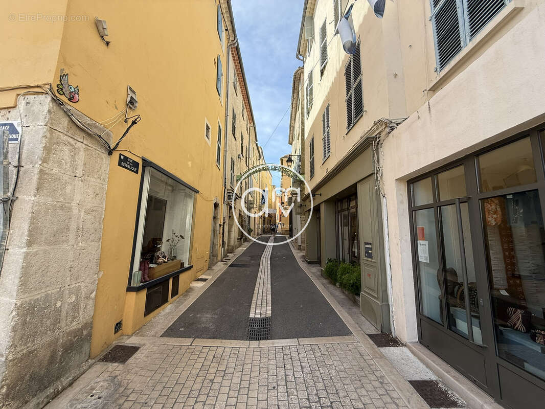 Appartement à HYERES