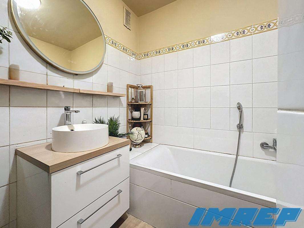 Appartement à MARSEILLE-8E