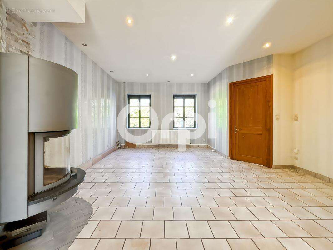 Maison à SAINT-MARTIN-BOULOGNE