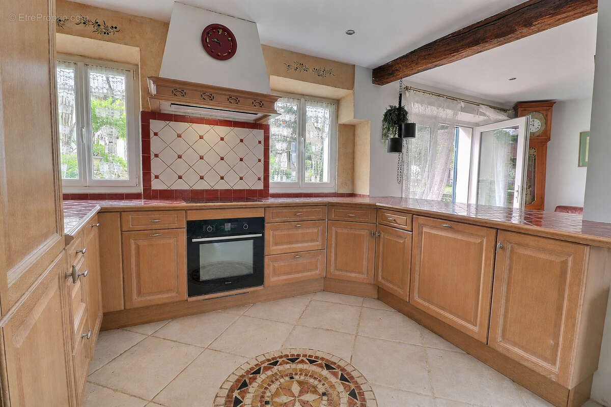 Maison Marly Le Roi  - 120m² sur 114m² de terrain. - photo 6