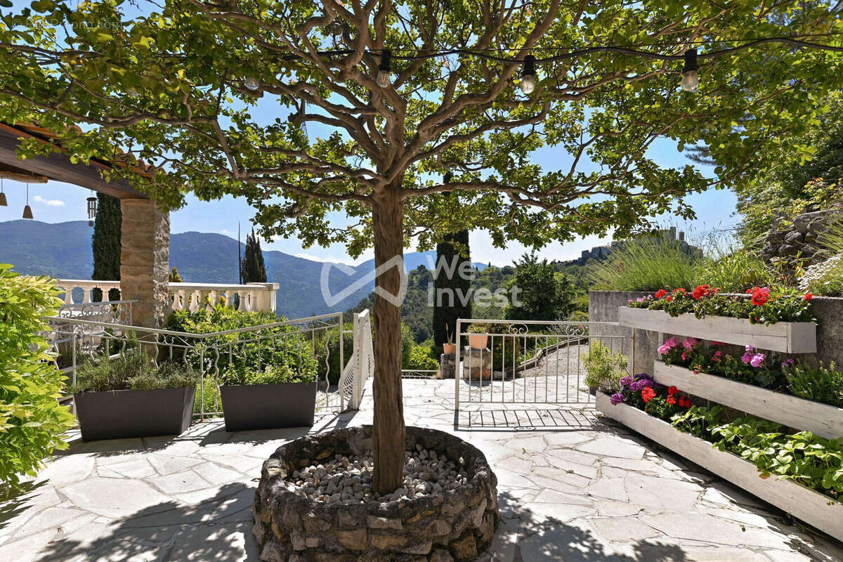 Maison 202 m² à Carros  - photo 4