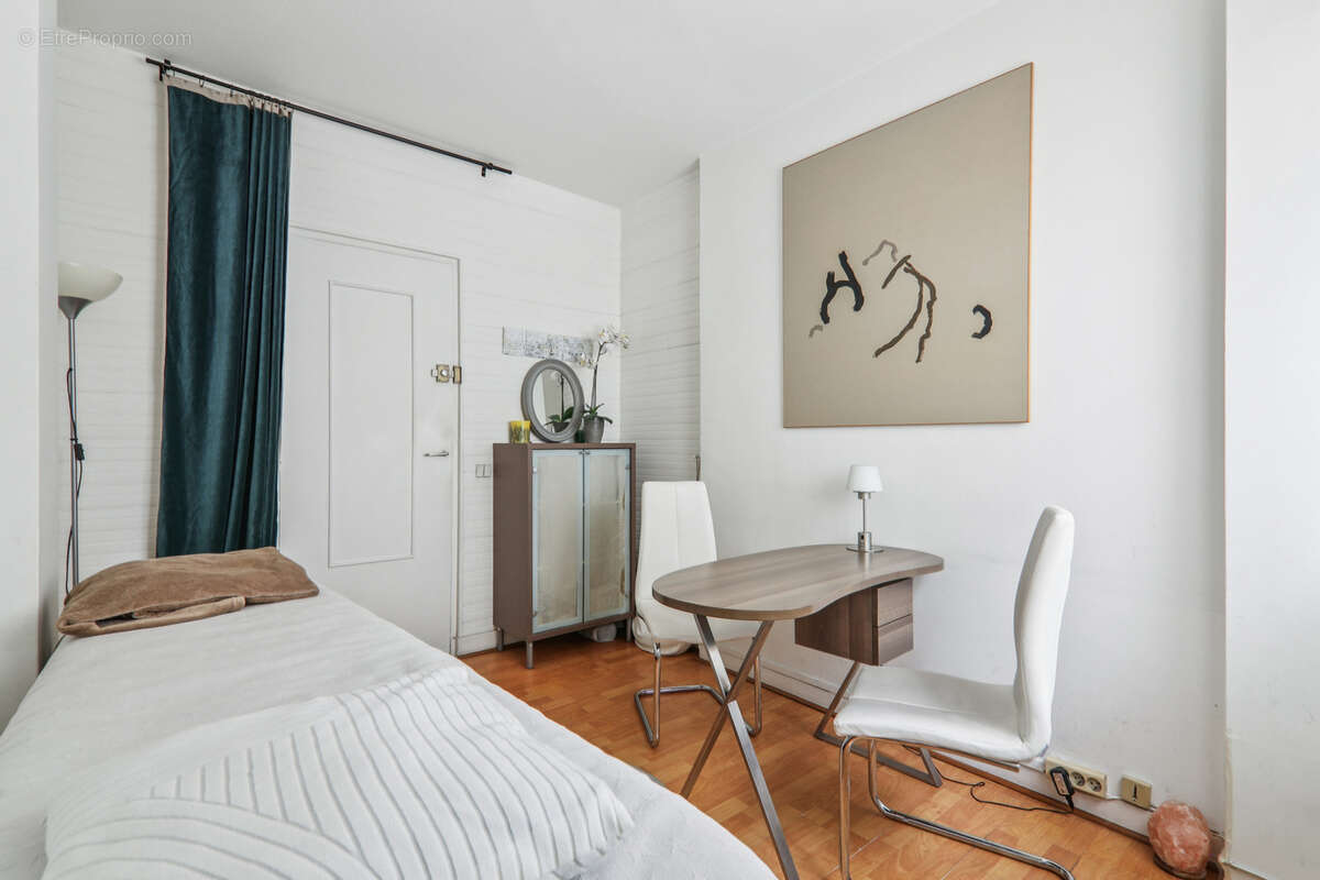Appartement à PARIS-8E