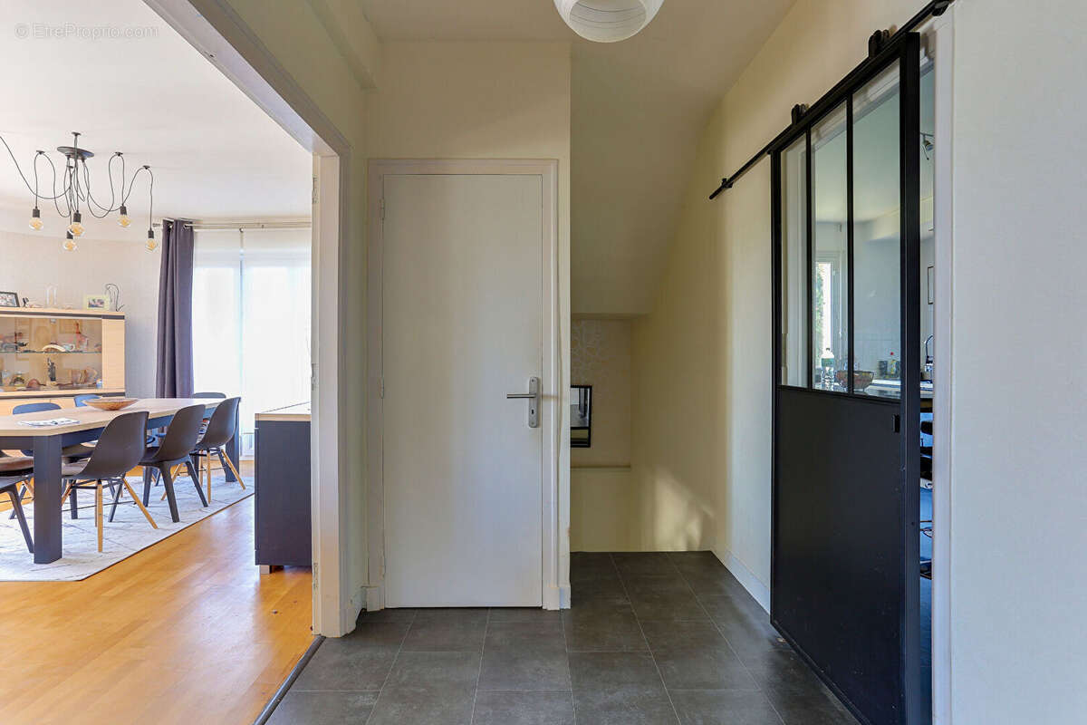 Maison à BOURG-DES-COMPTES