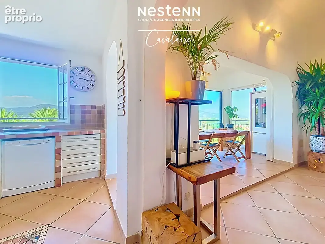 Cogolin - Gassin - Maison 107 m² avec double place de stationnement dans résidence avec piscines et tennis - photo 3
