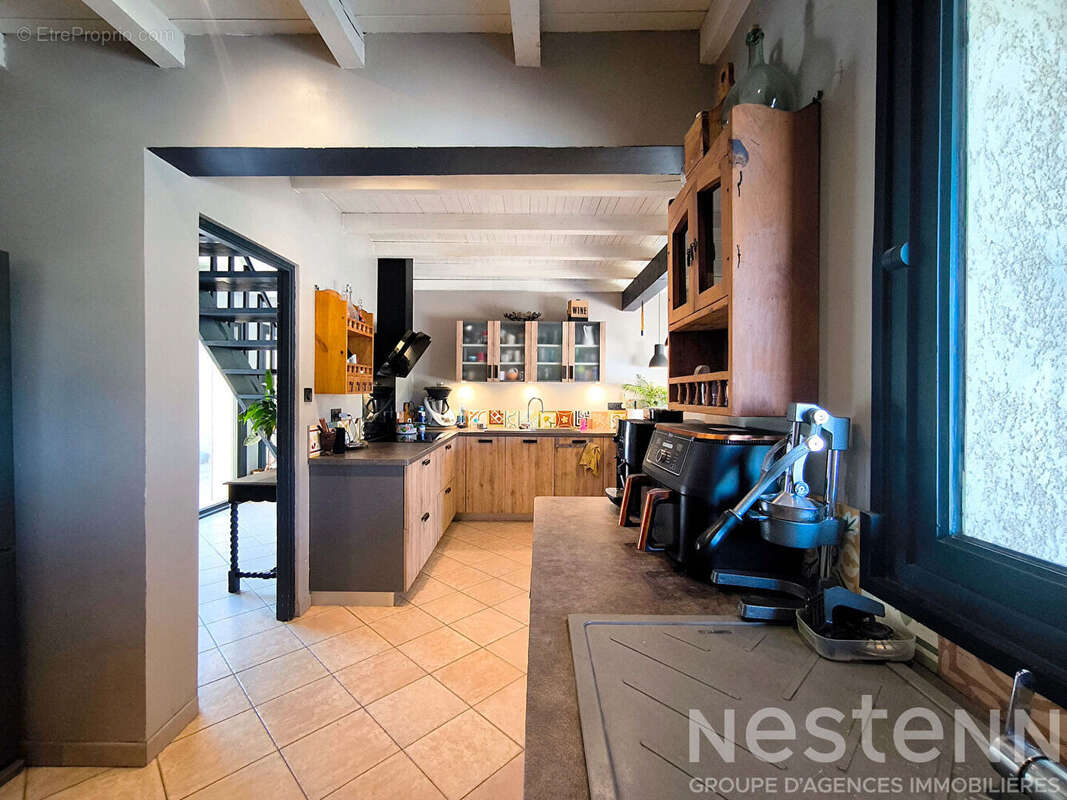 Maison à vendre à Peyrens avec 268 m² habitables, piscine et terrain de 3 600 m² pour un projet immobilier familial - photo 8