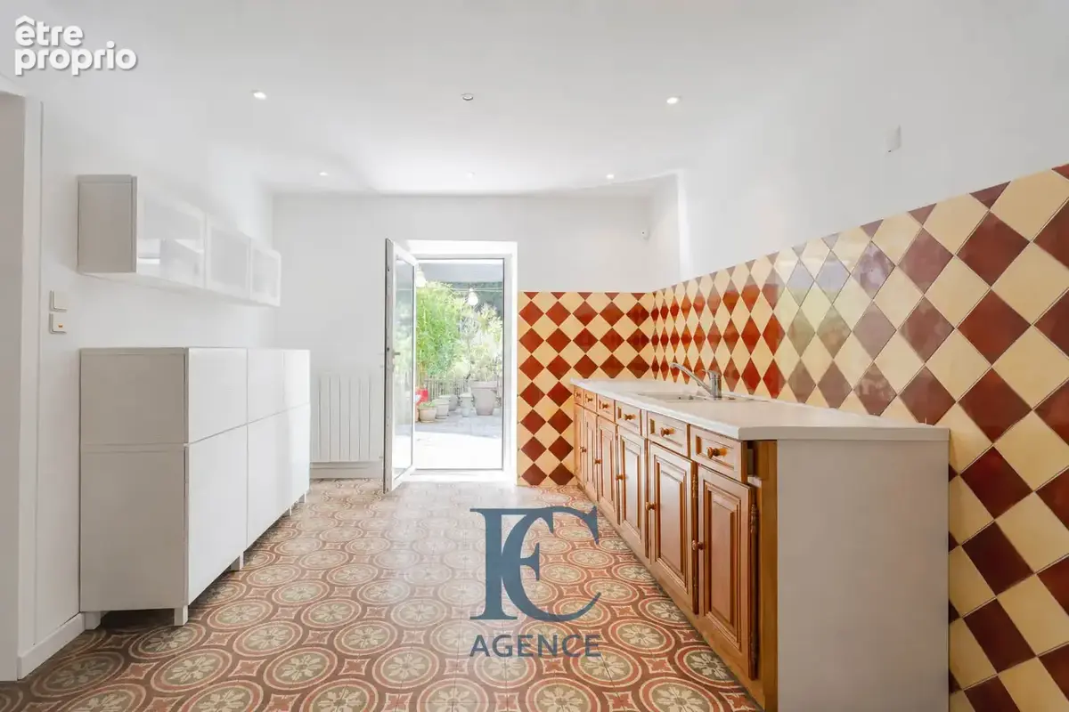 Maison T6 avec piscine à proximité de la plage - photo 4
