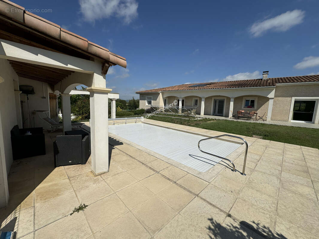 Maison à BELVEZE-DU-RAZES