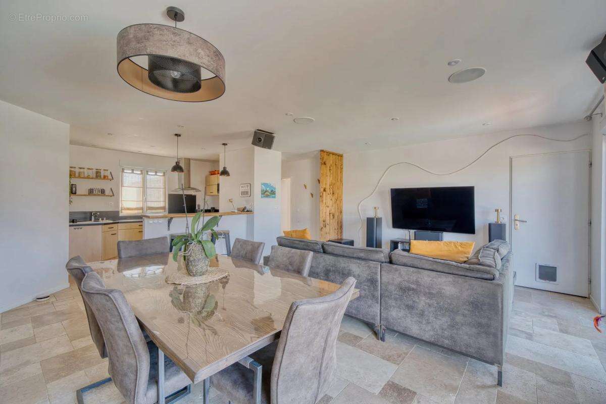 Maison moderne 95m² avec jardin et piscine à Saint-Agnant - photo 10