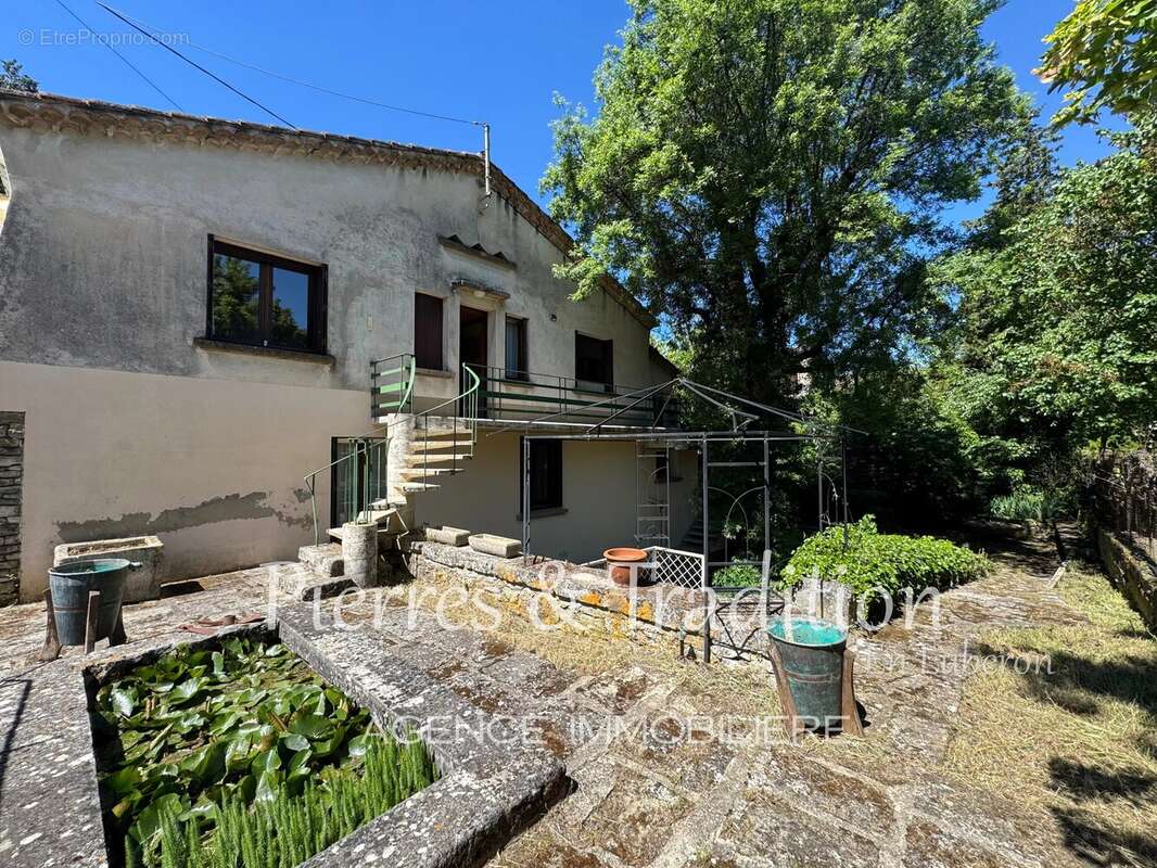 Apt, maison avec jardin à deux pas du centre-ville - photo 2