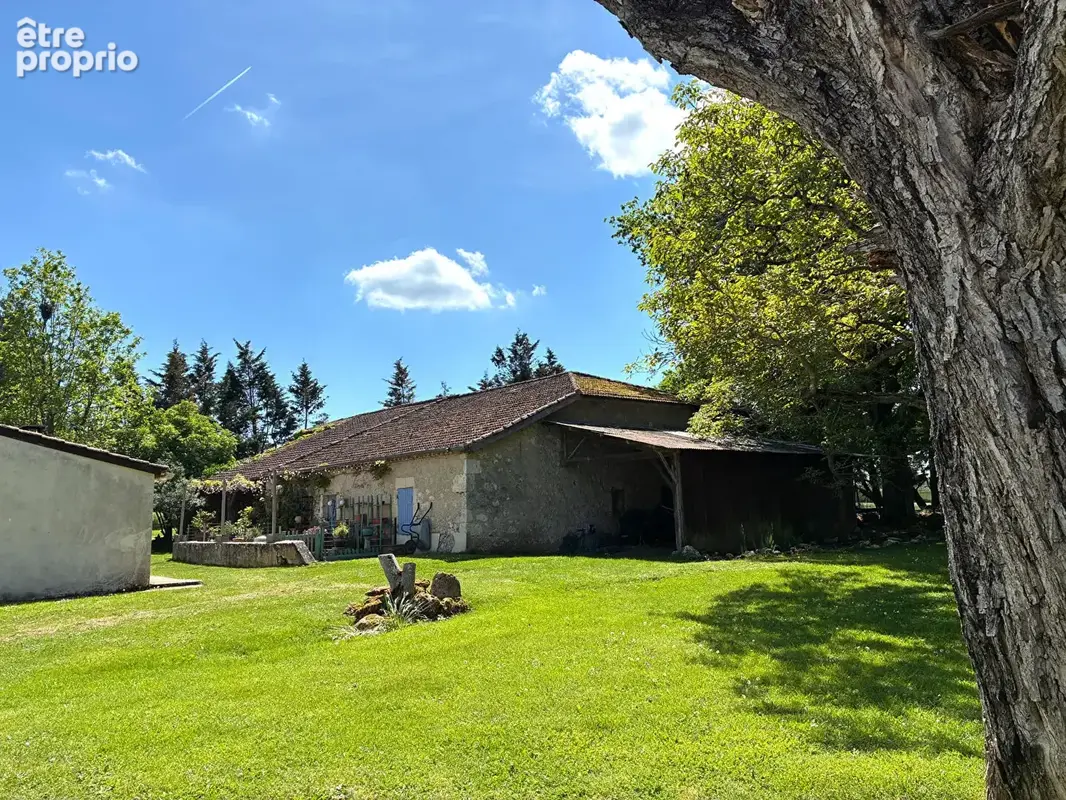 Propriété de charme avec maisons d'amis , granges et piscine - photo 5