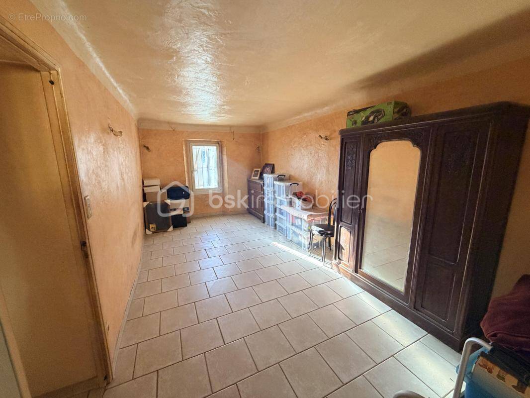 Appartement à SAINT-CYR-SUR-MER