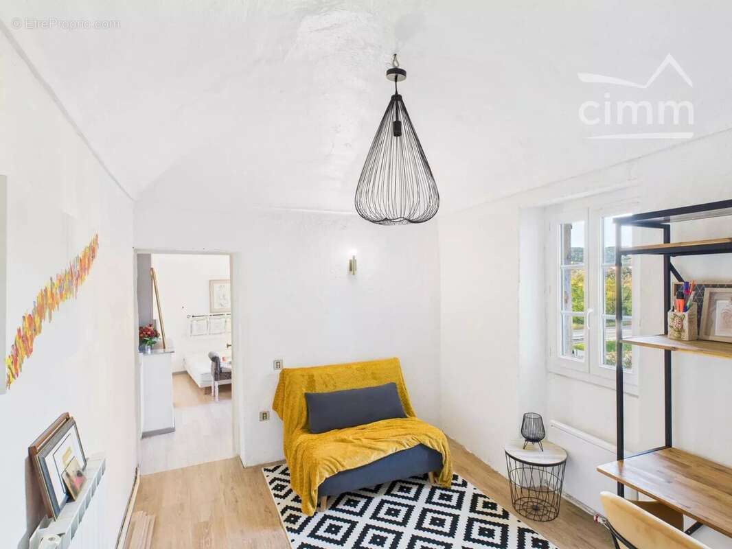 Maison à SAINT-PAUL-LE-JEUNE