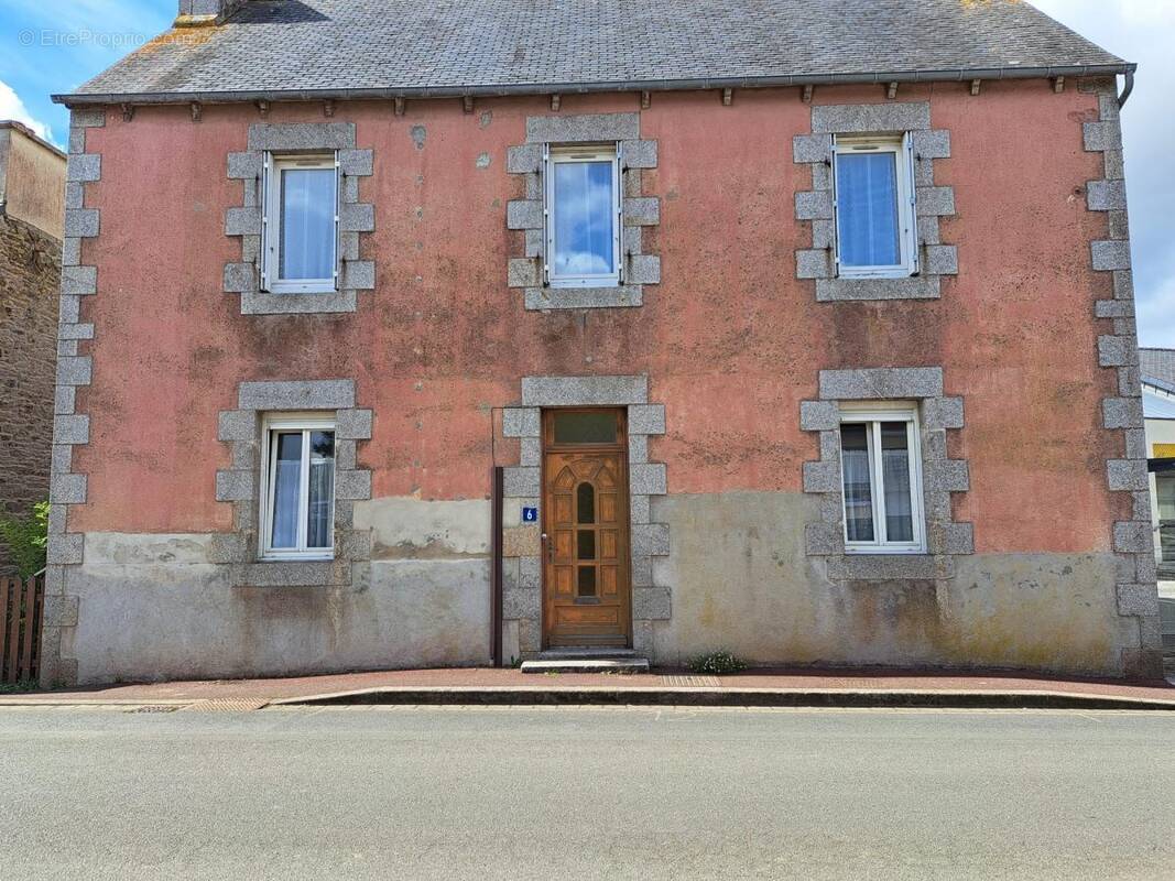 Maison à POMMERIT-JAUDY