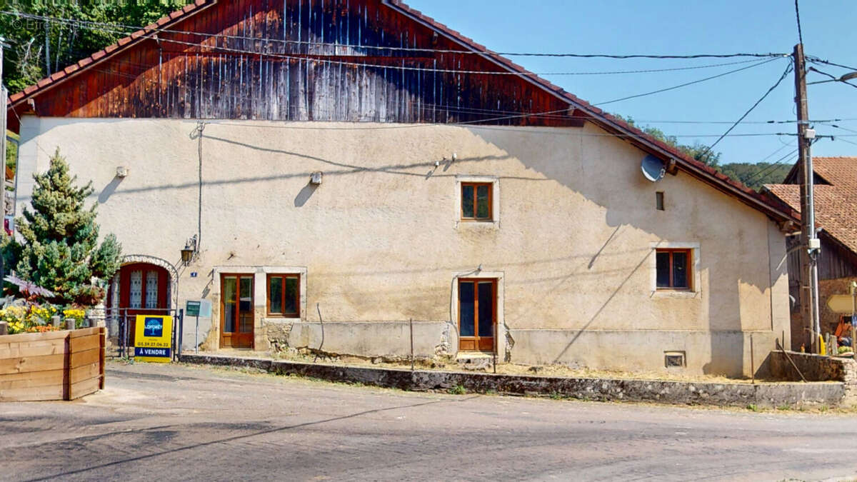 Maison 7 pièce(s) 162 m2 - photo 4