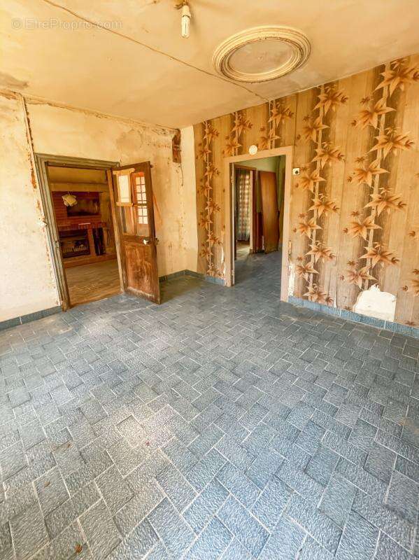 Amoureux de la rénovation, ce projet est fait pour vous à Chavannes - photo 10
