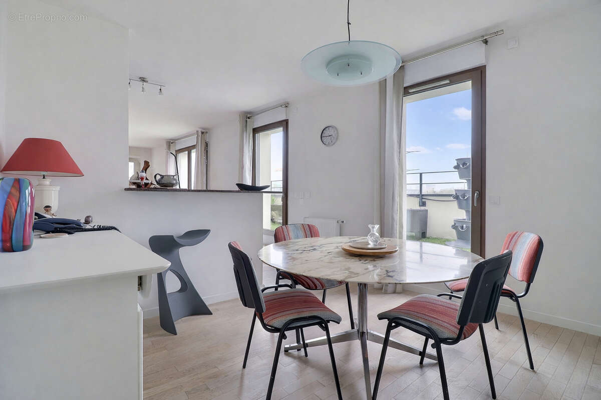 Appartement à COLOMBES