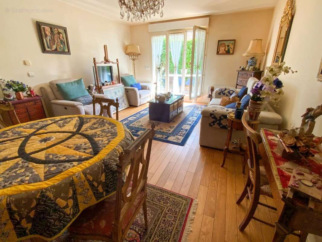 Appartement à LE RAINCY