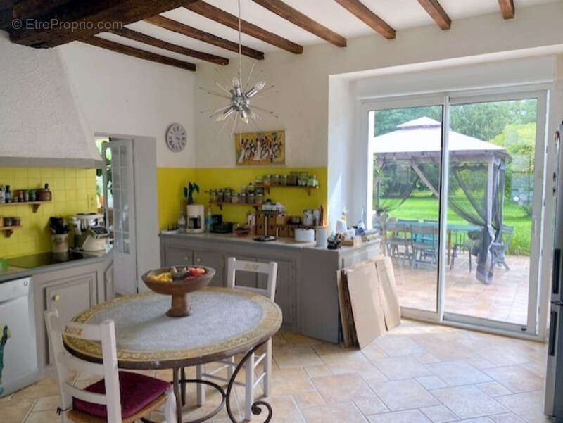 Maison à THORIGNY-SUR-OREUSE