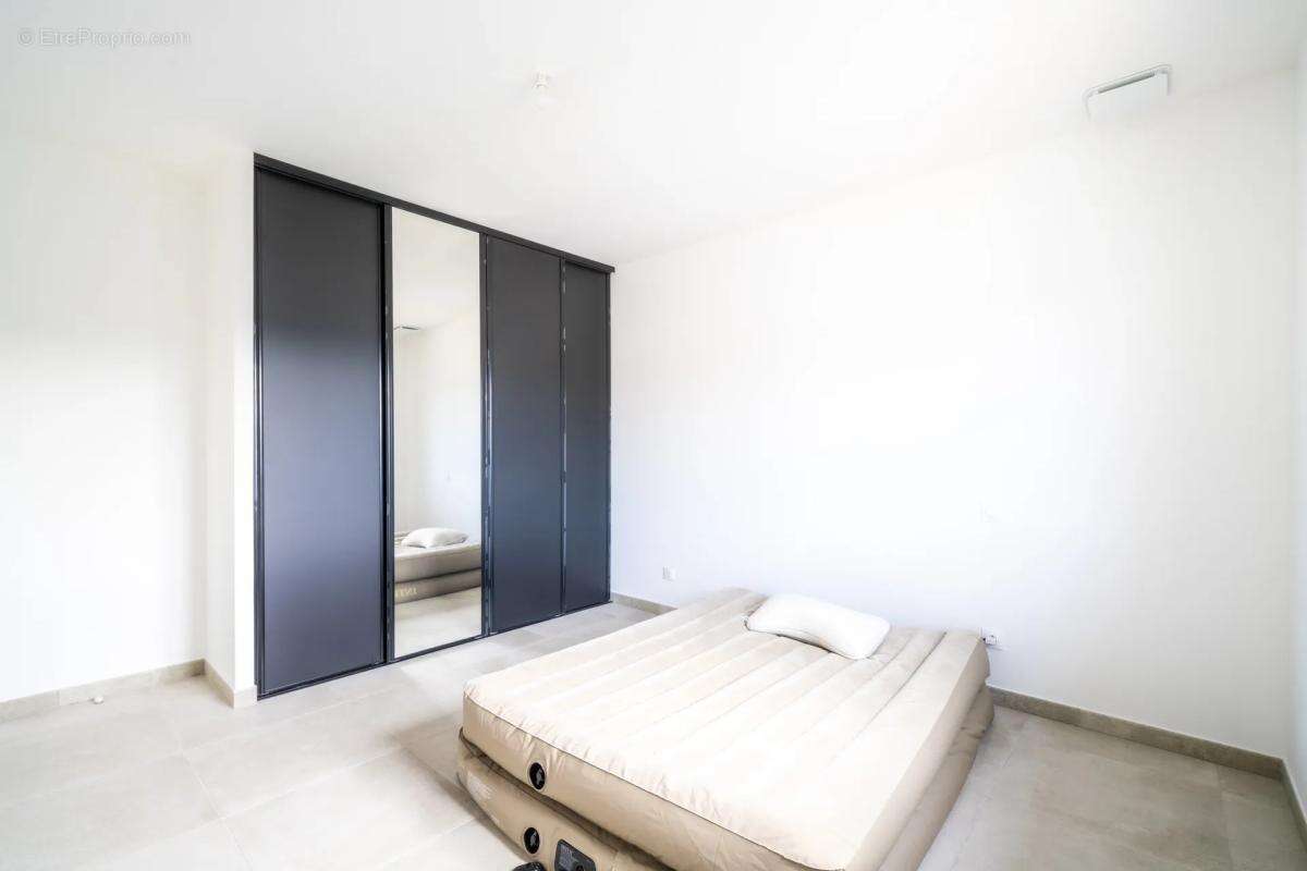 Maison à MOULES-ET-BAUCELS