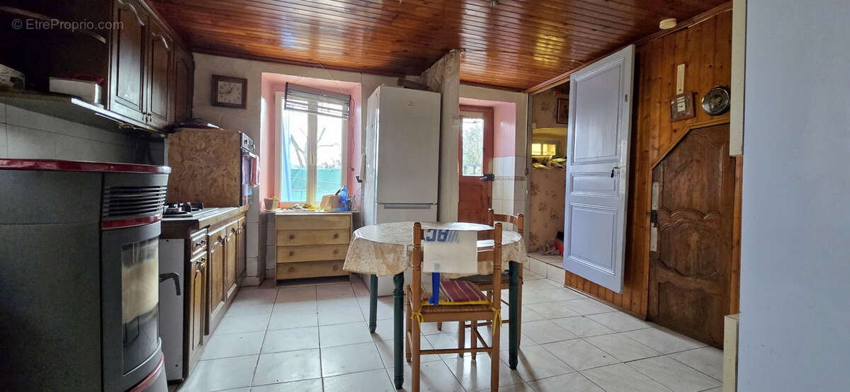 corps de ferme à rénover avec habitation de 113 m2 - photo 6