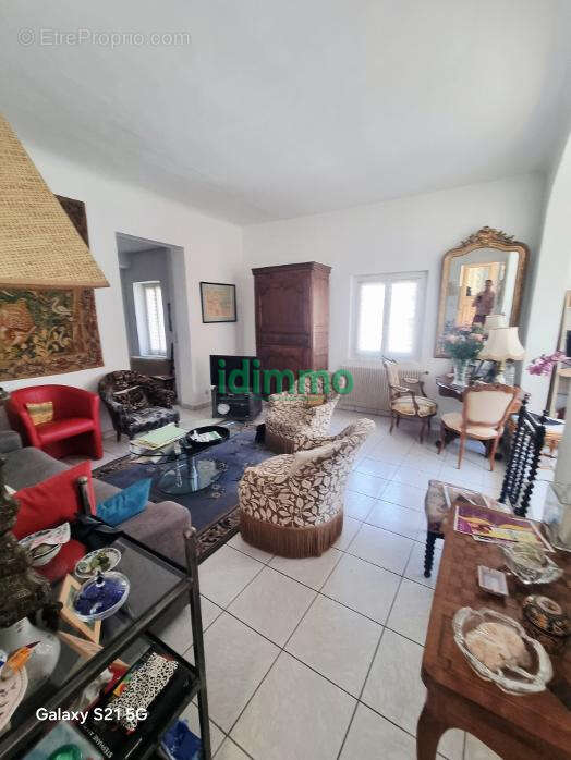 Rare Draguignan belle maison de ville F3/4 107m2 terrasse véranda 2 garages caves 267000€ dpe d - photo 11