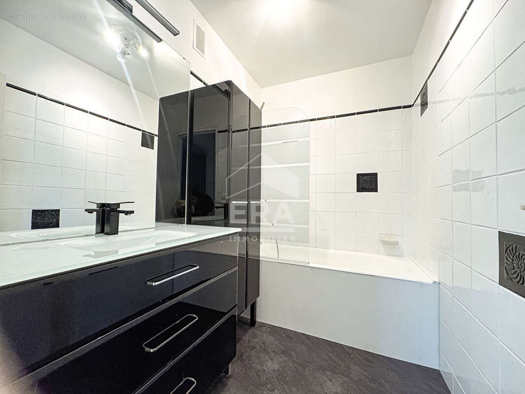 Appartement à SARTROUVILLE