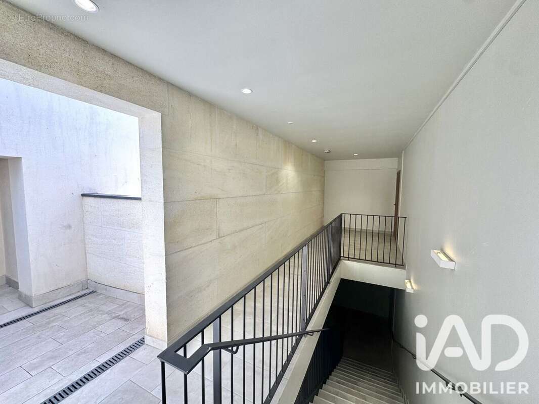 Appartement 75 m² à Saint-Gilles  - photo 3