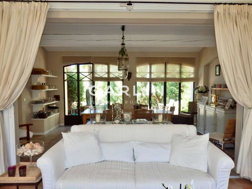 Maison à RAMATUELLE