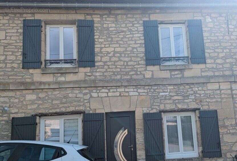 Maison à BURY