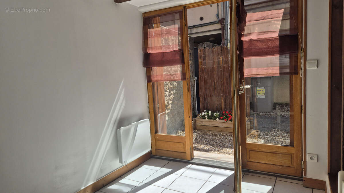 Maison 31 m² à Chevreuse  - photo 2
