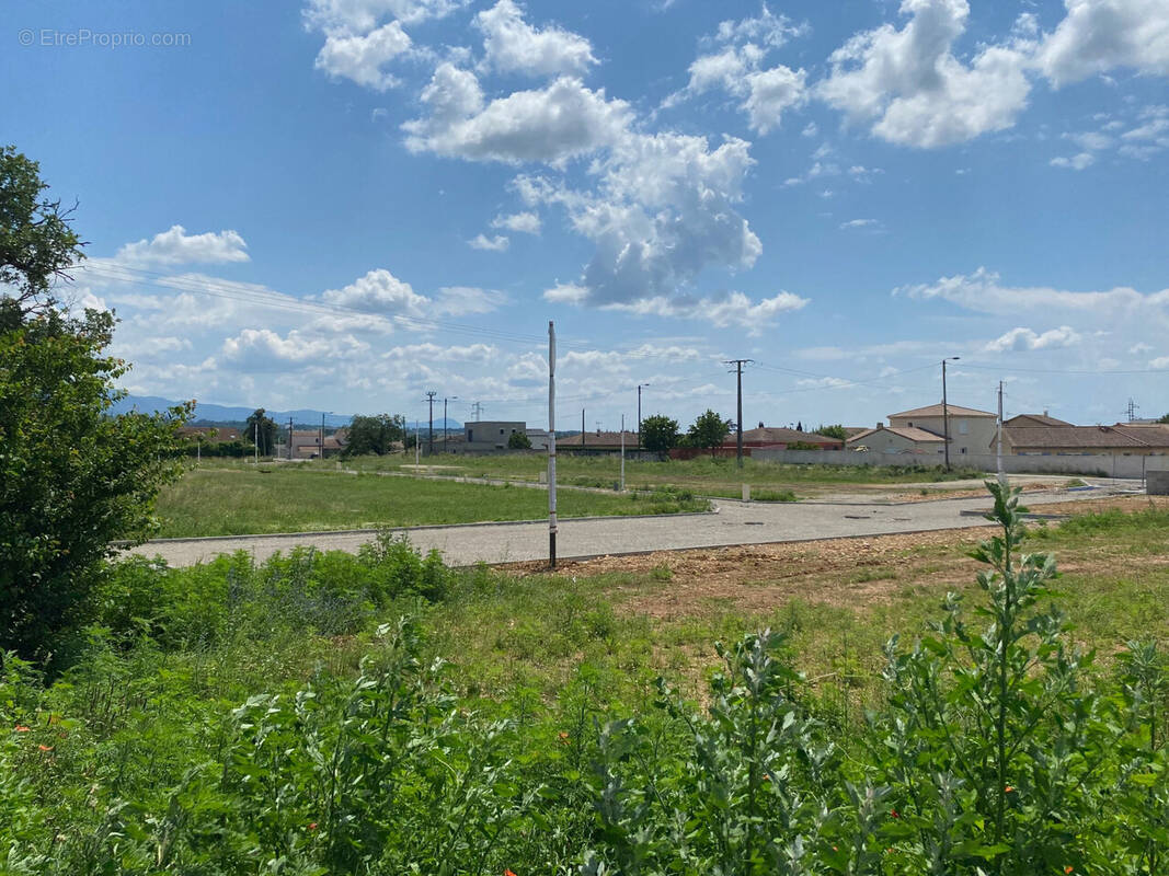 Terrain à ROMANS-SUR-ISERE