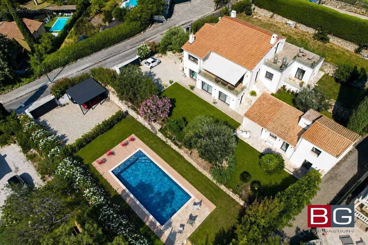 Maison à VALLAURIS