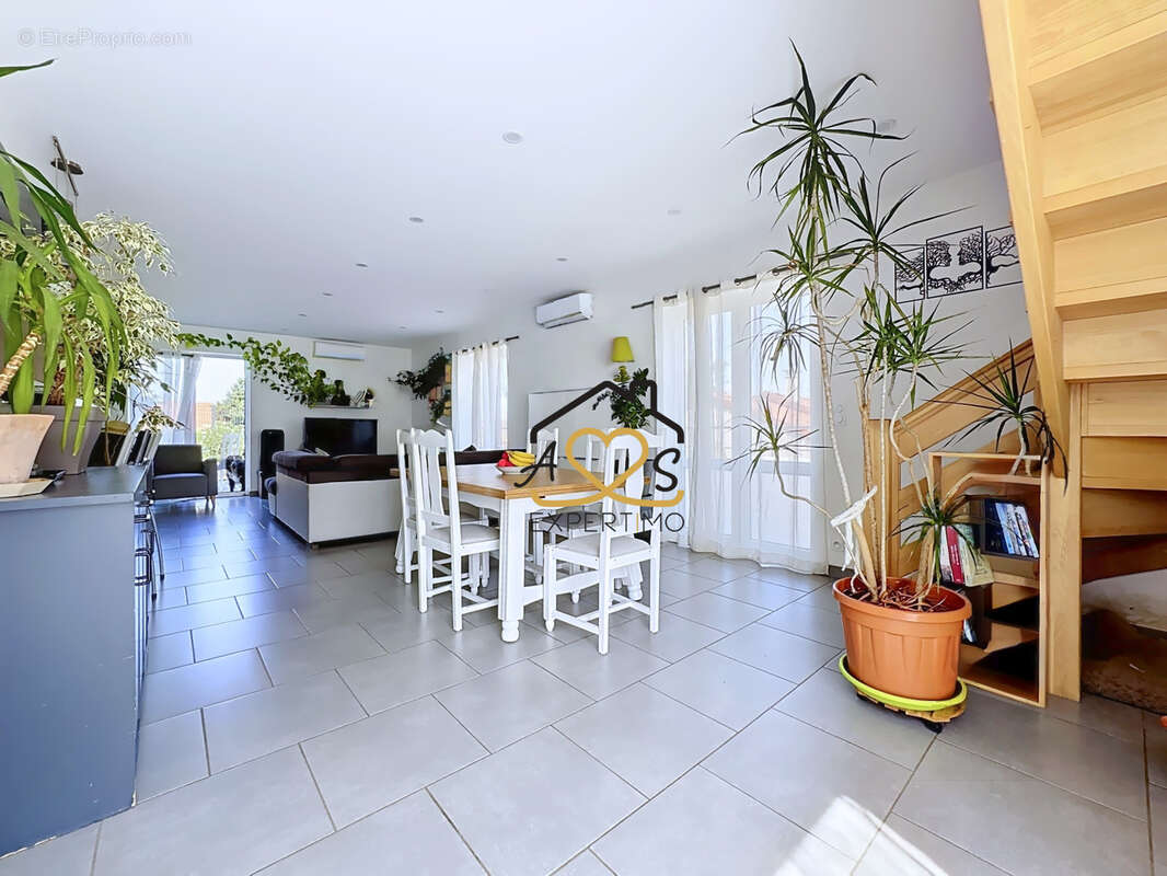 Maison familiale avec annexes - reignat 63160 - photo 12