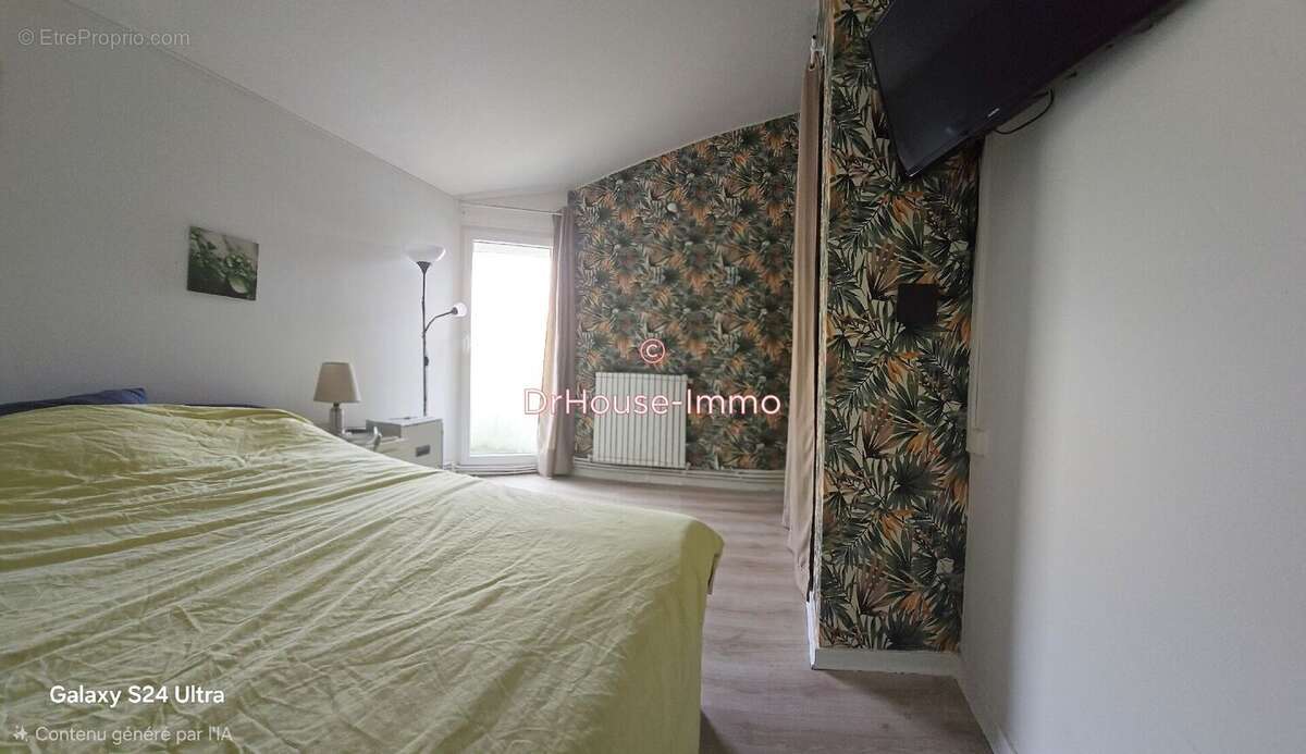 Maison à SAINT-JEAN-BONNEFONDS