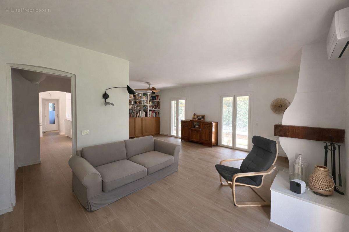 Maison à CUERS