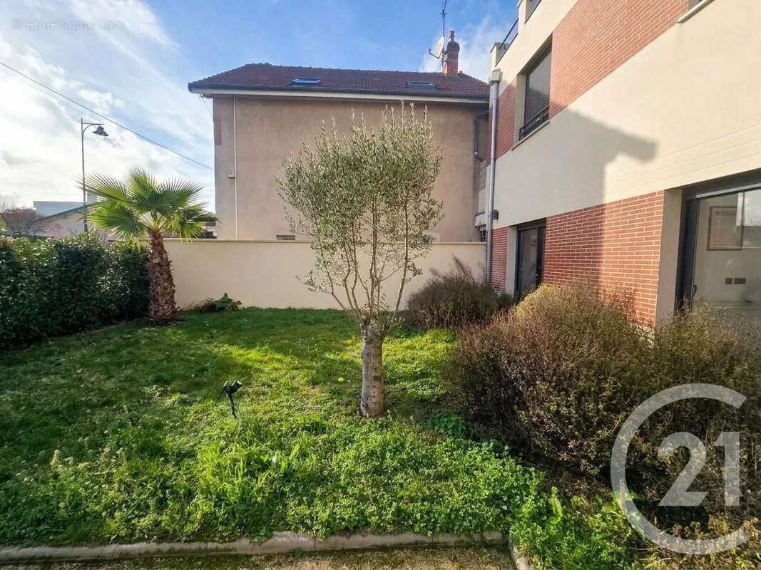 Appartement à MAISONS-ALFORT
