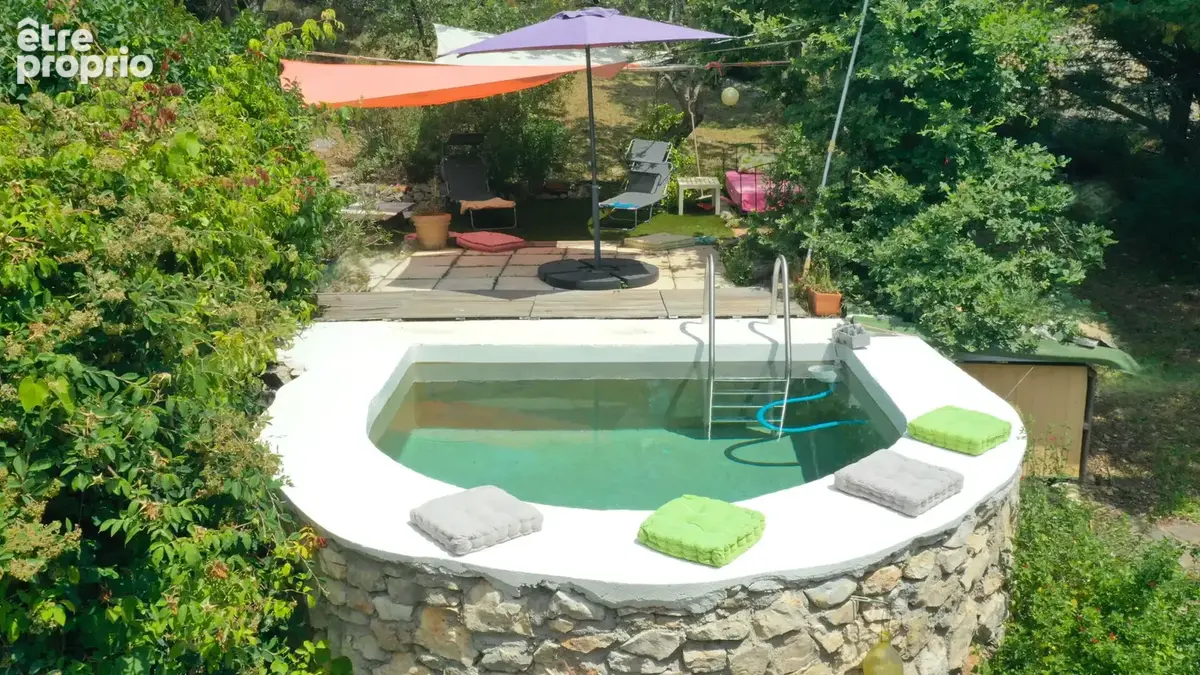 Maison 135 m² avec 2 mazets en pierre et bassin aperçu mer - photo 4