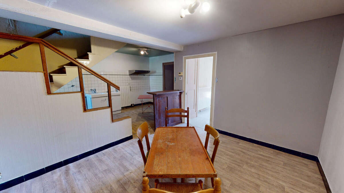 Maison à BRINON-SUR-BEUVRON