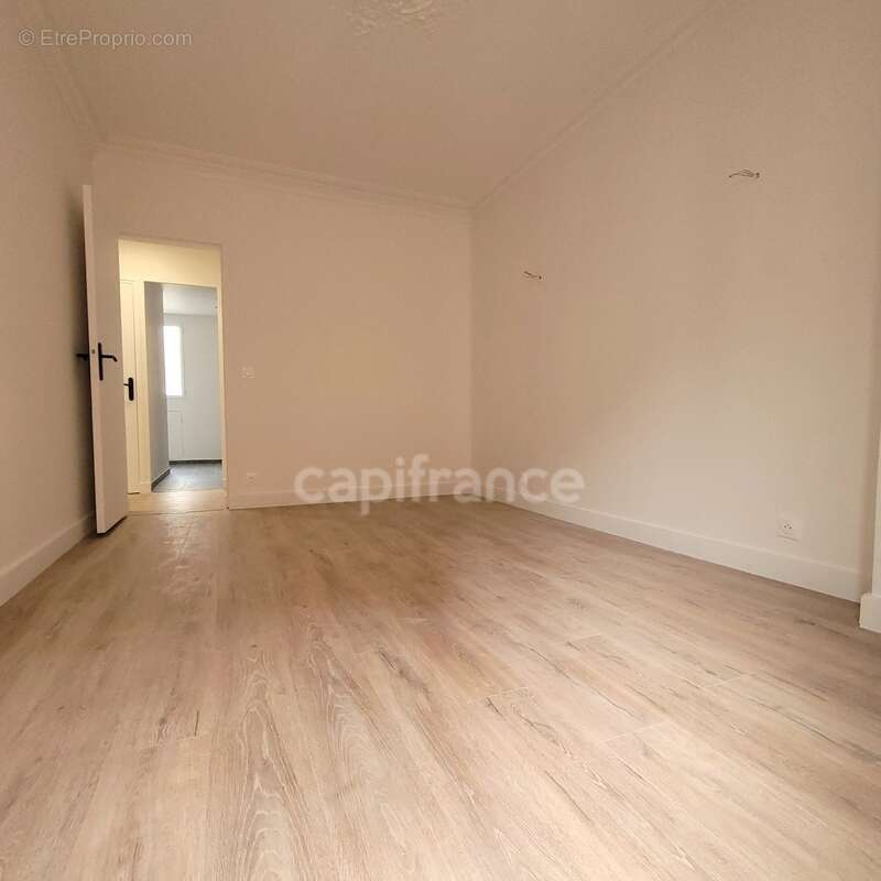 Appartement à CLICHY