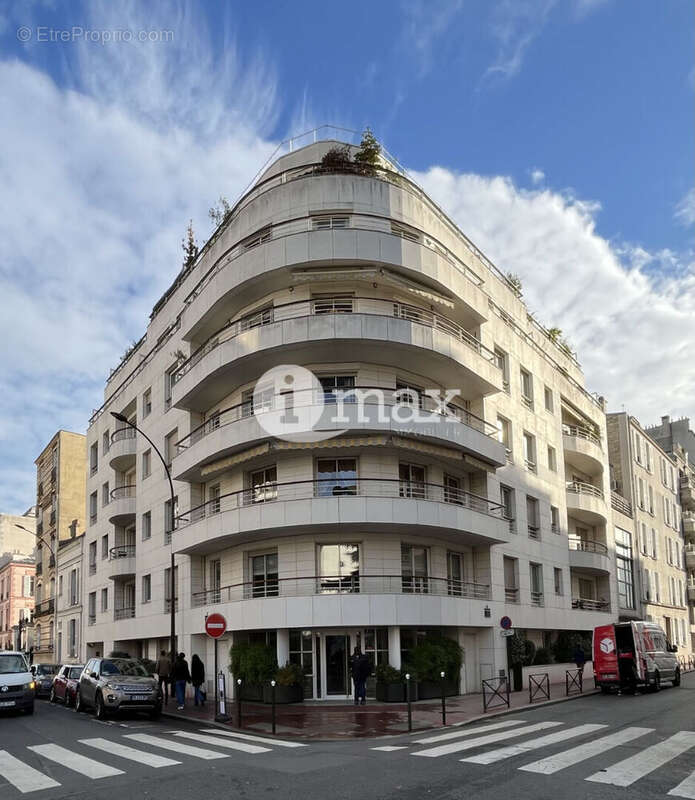 Appartement à LEVALLOIS-PERRET