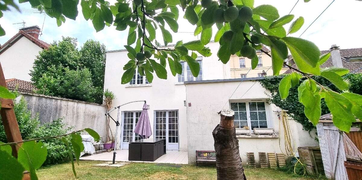 Maison à MANTES-LA-JOLIE